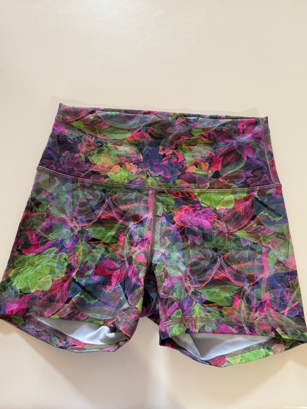 Wunder Train shorts